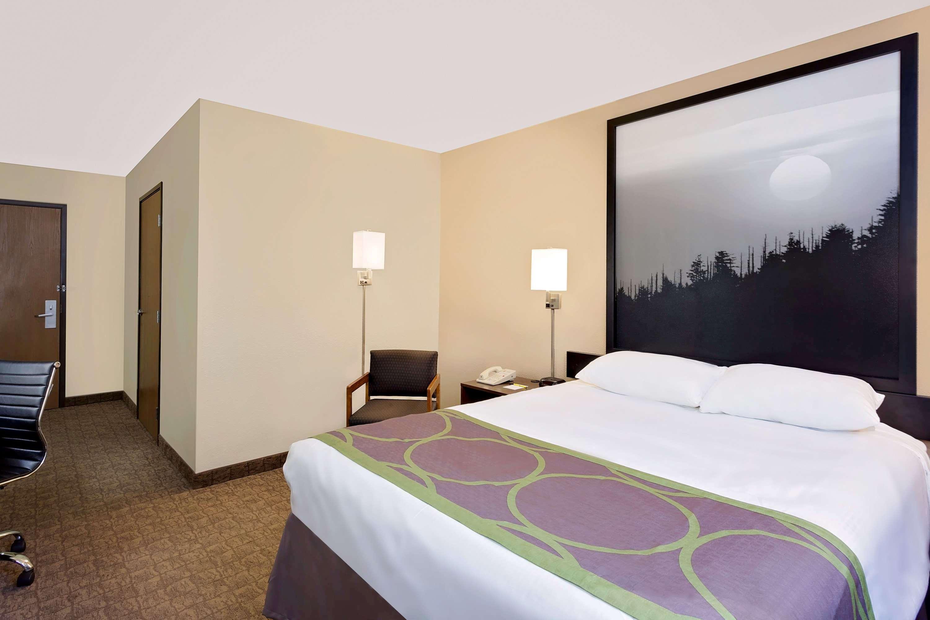 Super 8 By Wyndham Lebanon Hotel Exterior photo