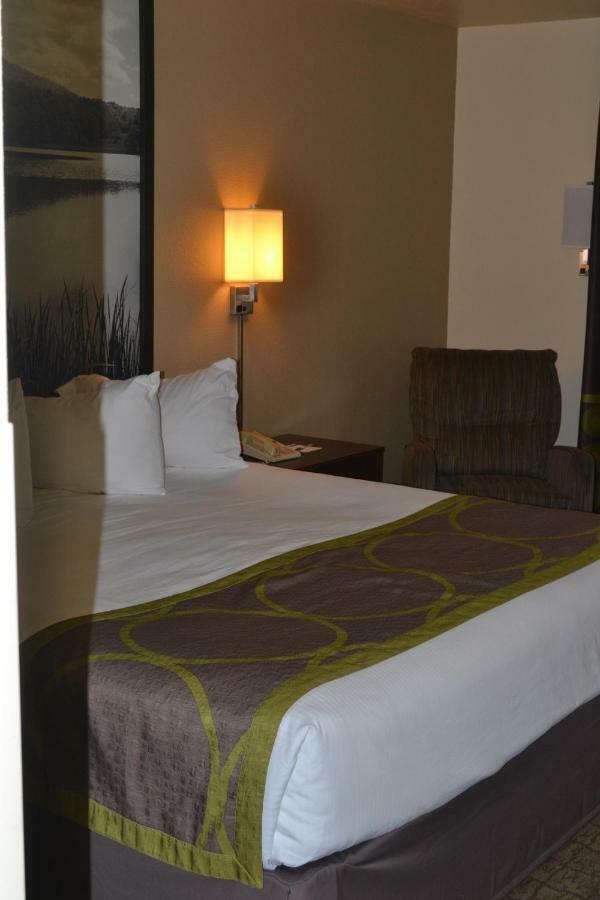 Super 8 By Wyndham Lebanon Hotel Exterior photo